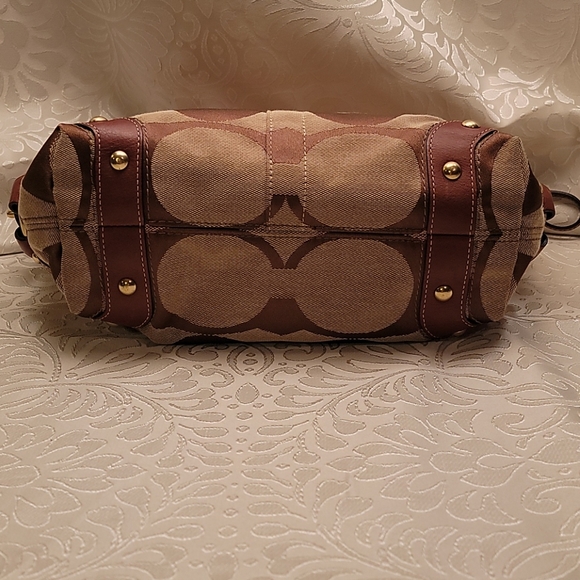 NWOT LARGE COACH CARLY BAG - Picture 7 of 8